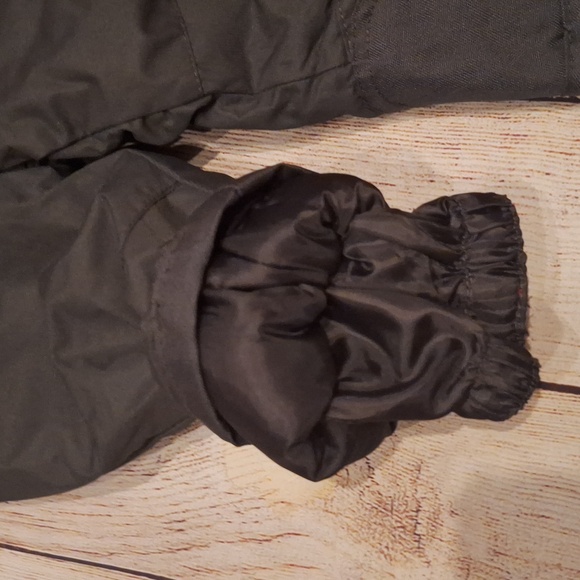 Toddler Snow Bibs NWT High Bib Overalls Black Adjustable Straps Ski Snowboard - Picture 4 of 8